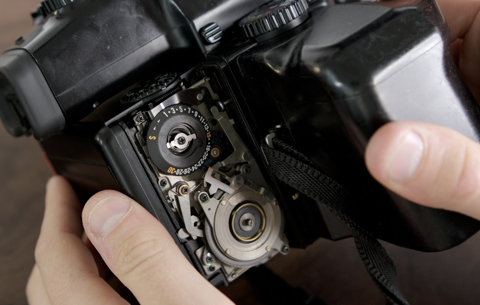 Film back mounted on a Mamiya 645 body for a camera-mounted dry test.